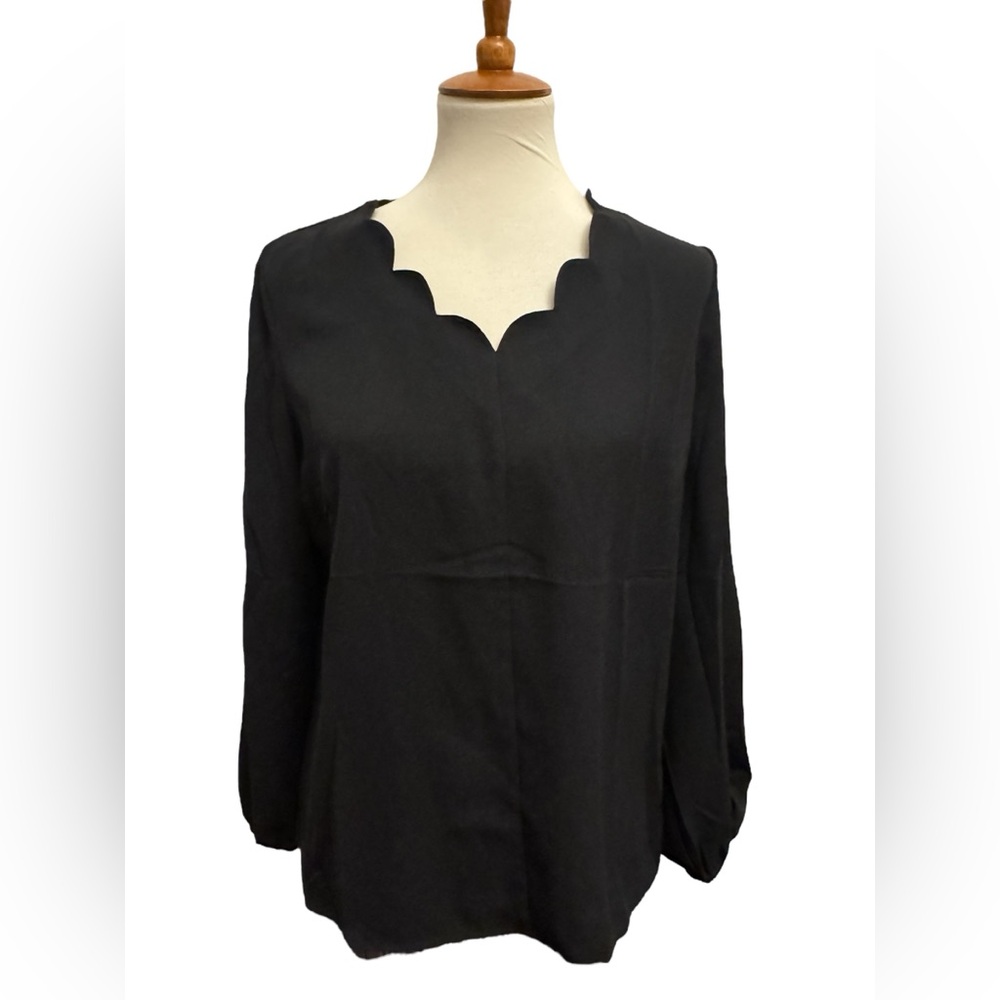 Lina Scallop Detail Blouse 
41 Hawthorn